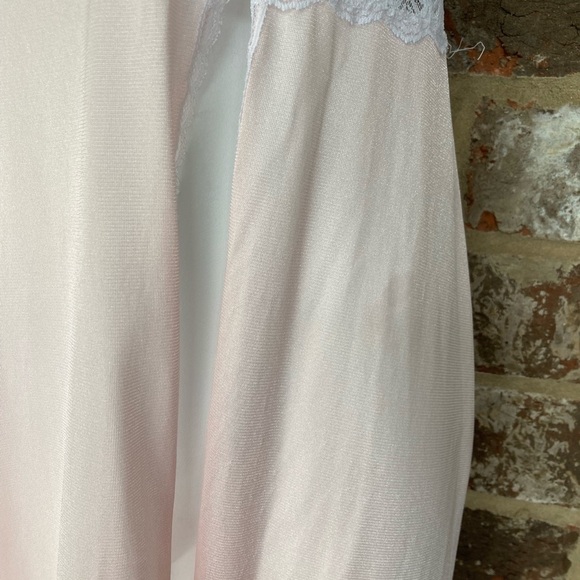 Vintage Pink Satiny Nightgown Slit down front by Aostrophe Size Medium SEARS - Picture 4 of 9